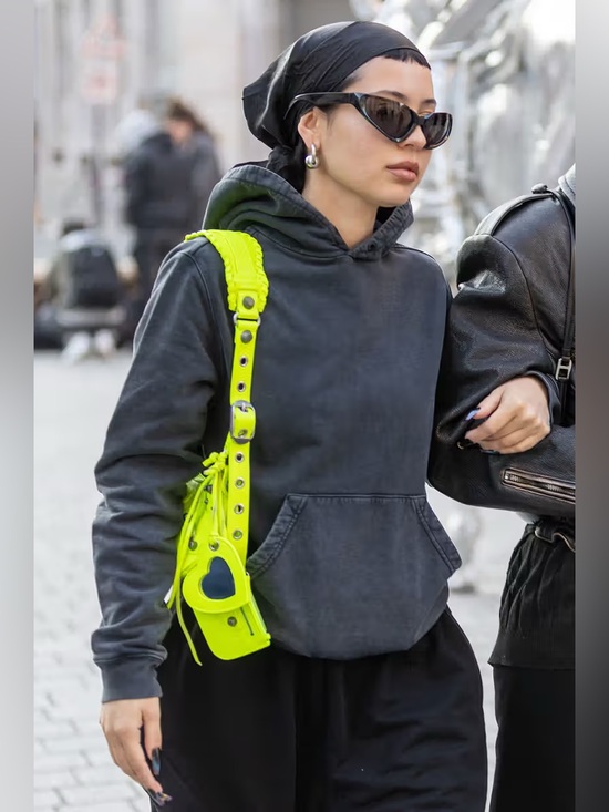 Balenciaga Handbags - Balenciaga Le Cagole xs